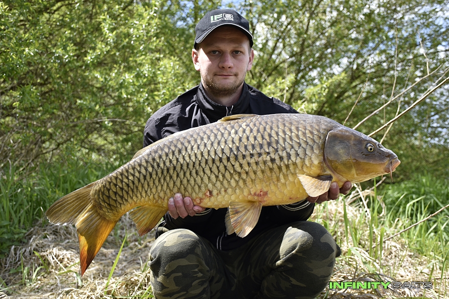 Clánek Jarní Vltavské tažení Infinity baits