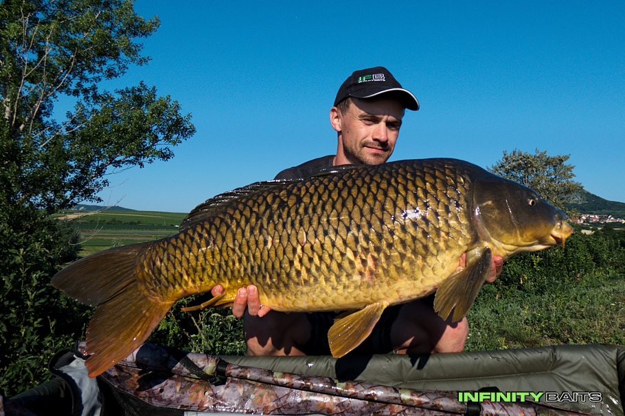 článek Z nuly na sto Infinity Baits
