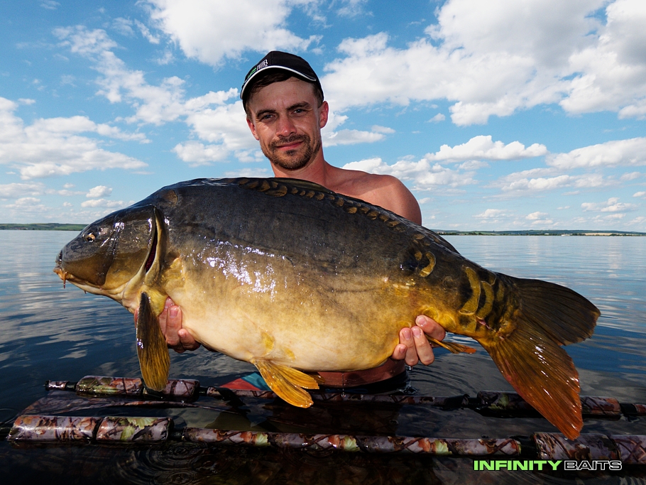 článek Z nuly na sto Infinity Baits