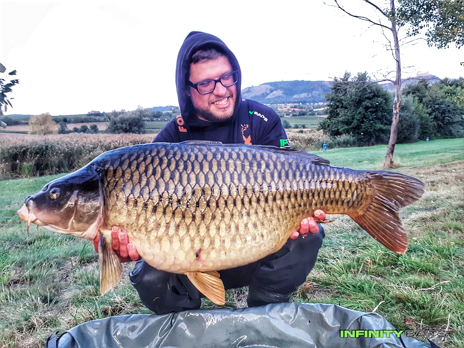 článek Slunce, víno, kapři Infinity baits