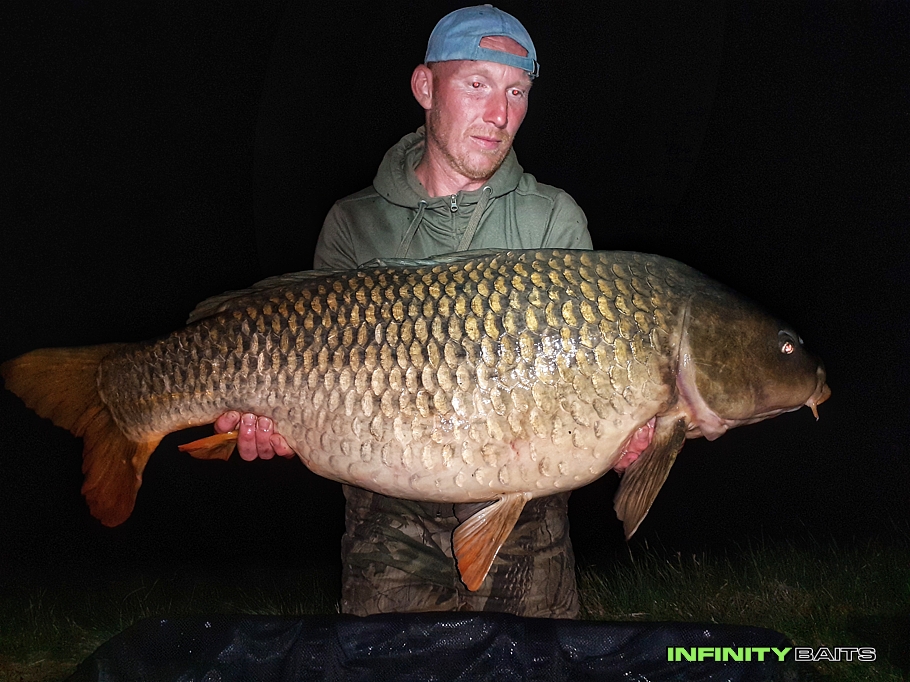 článek Slunce, víno, kapři Infinity baits