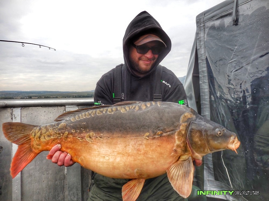 článek Poprvé na lodi Infinity Baits