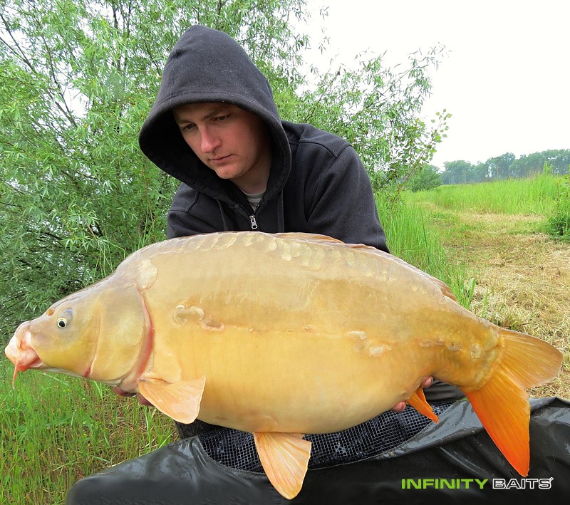 report Víkendová rybařina se Stinkym Infinity Baits