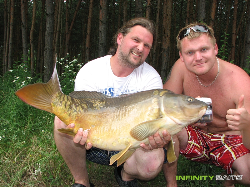 report Kapři na pískovně Infinity Baits