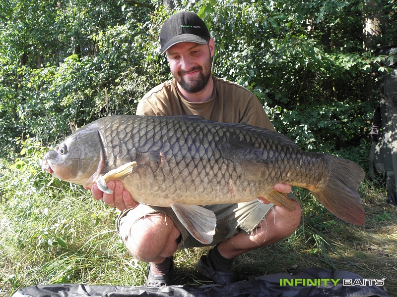 report Pololetí Infinity Baits