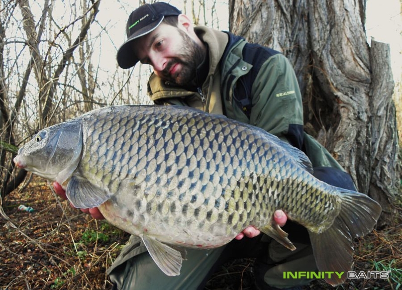 report První kapr sezony Infinity Baits