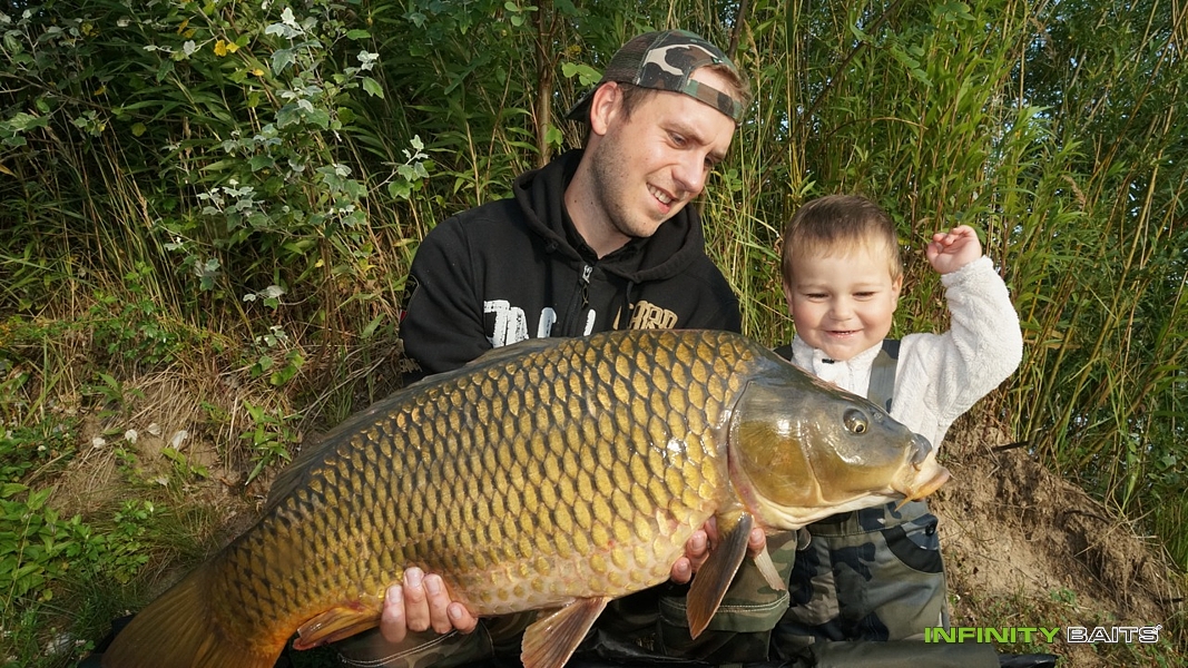 report Rybačka s rodinkou Infinity Baits