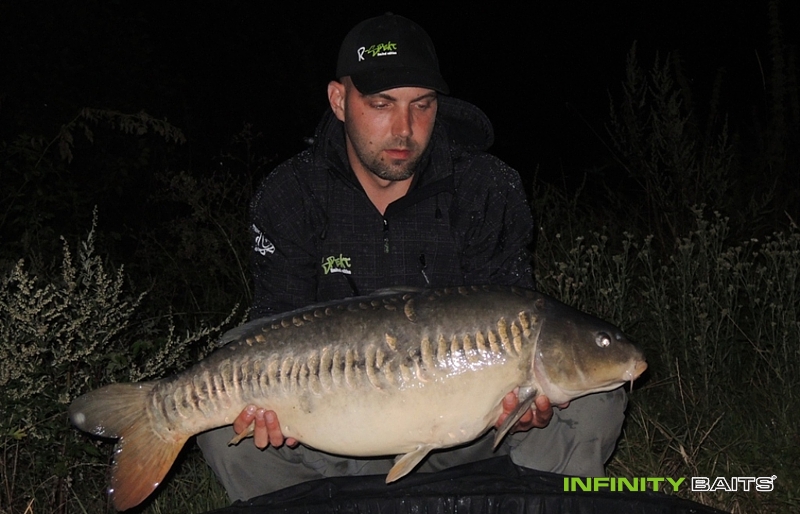 report Pan Šedivec Infinity Baits