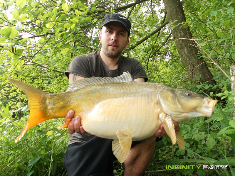 report Na samotě u Labe Infinity Baits