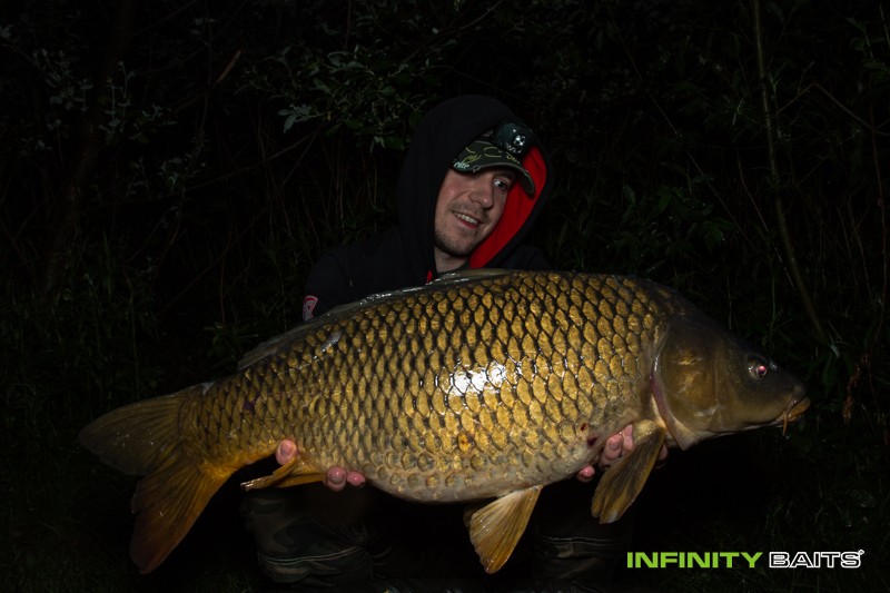 report Stinkyho jízda Infinity Baits