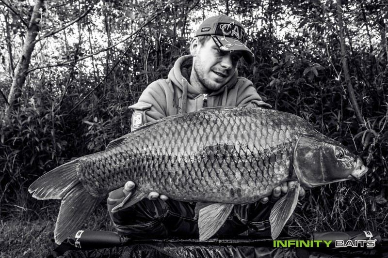 report Stinkyho jízda Infinity Baits