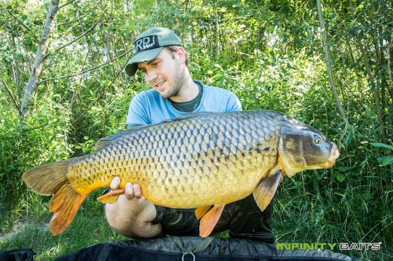 report Stinkyho jízda Infinity Baits