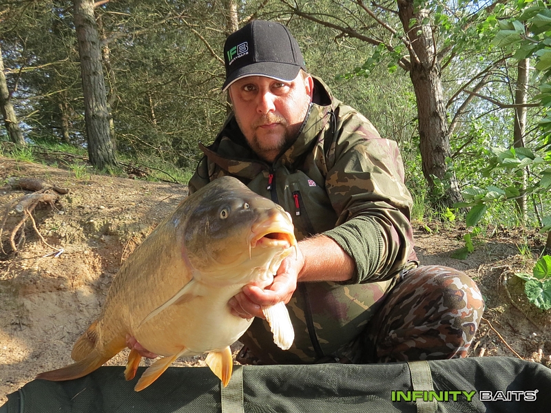 report Květnový šupík Infinity Baits