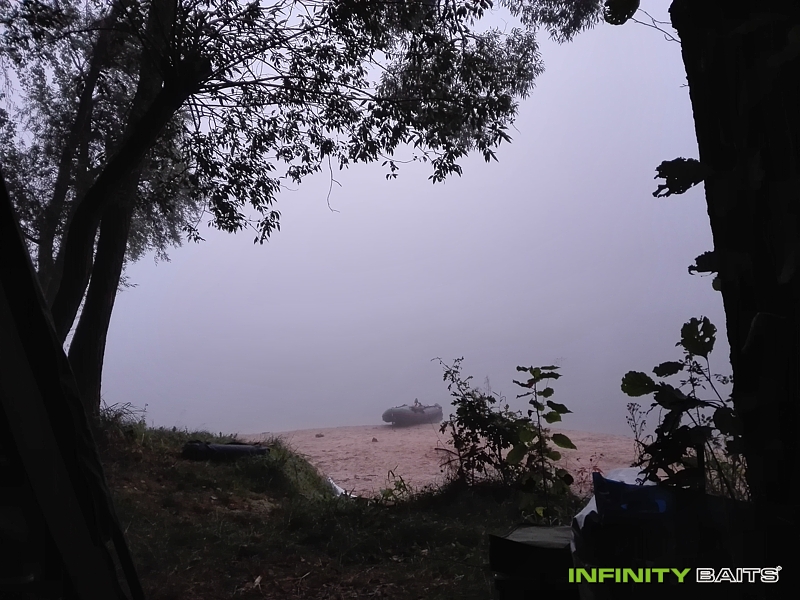 klikni pro zvětšení report V nesprávný čas na správném místě Infinity Baits
