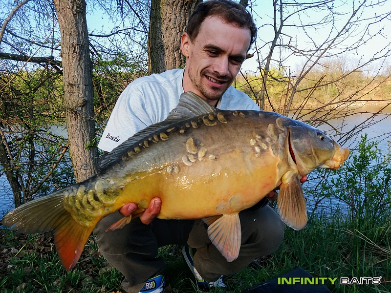 klikni pro zvětšení report Na skok u vody Infinity Baits