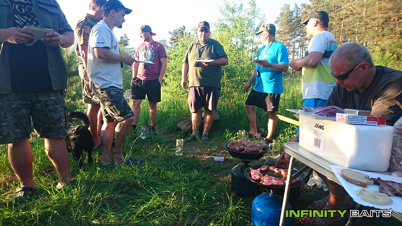 report IFBčka spolu na rybách Infinity Baits