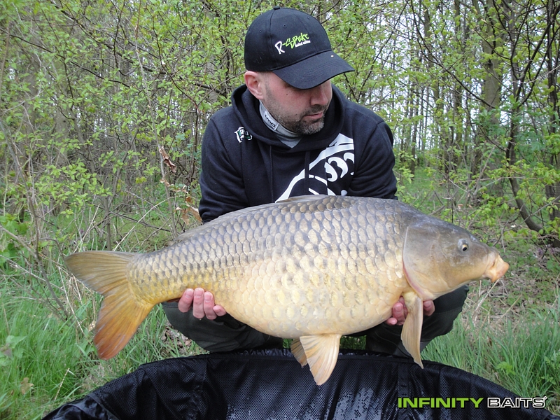 report Duben na Labi Infinity Baits