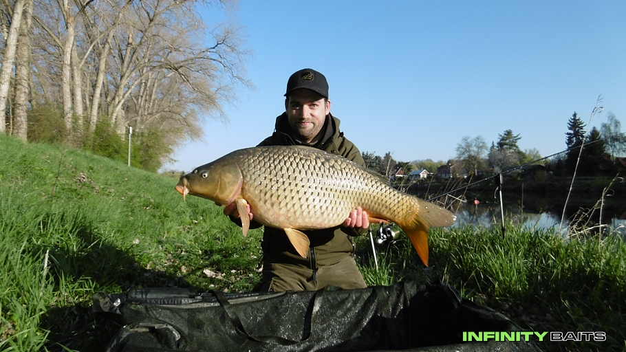 klikni pro otevření report Trefa po trefě Infinity Baits