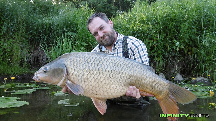 klikni pro otevření report Za 5 minut tření Infinity Baits