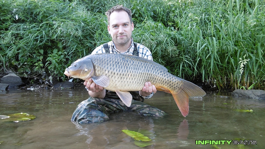 klikni pro otevření report Za 5 minut tření Infinity Baits