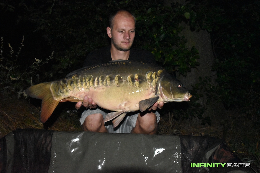 report Náročné osmihodinovky Infinity Baits