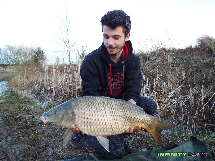 report Nekonečná jistota Infinity Baits