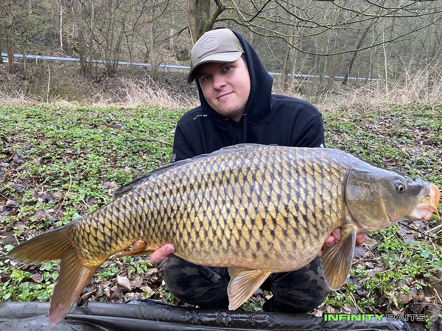 report První jarní signál Infinity Baits