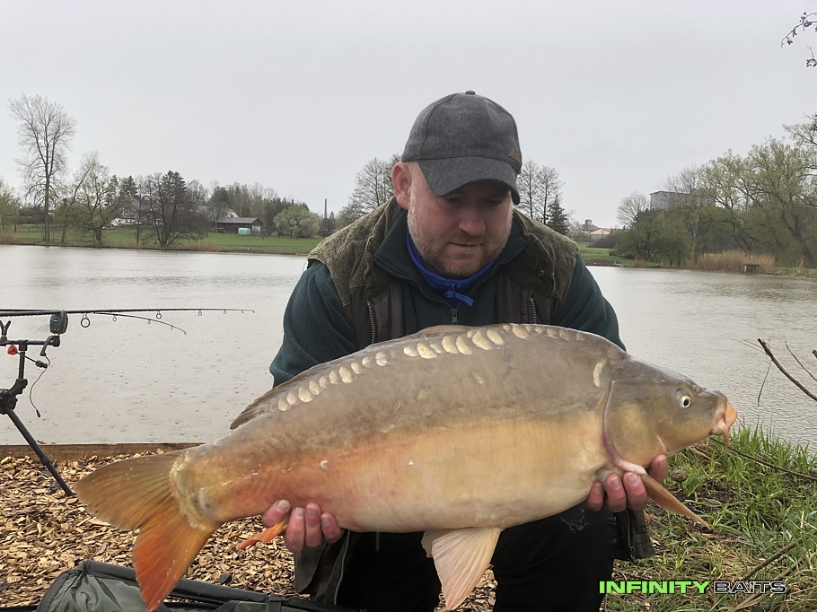 report Květnové zahájení Infinity baits