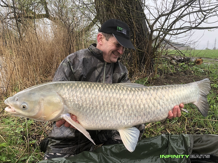 report Květnové zahájení Infinity baits