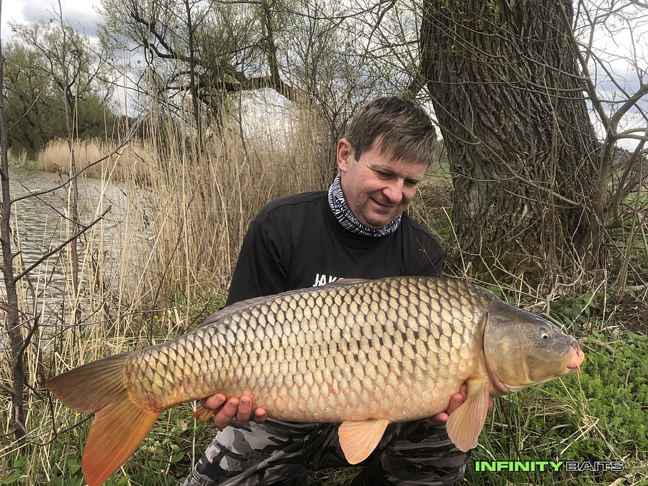 report Květnové zahájení Infinity baits