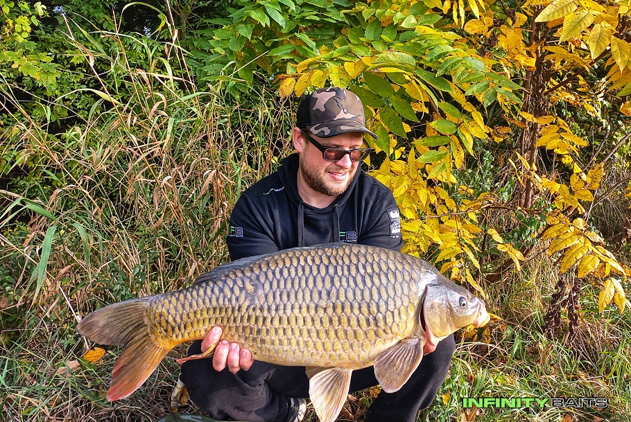 report Vbarvách podzimu Infinity Baits
